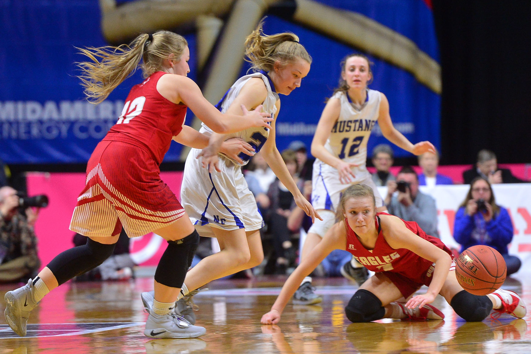 State BBall West Hancock vs. Newell-Fonda 30